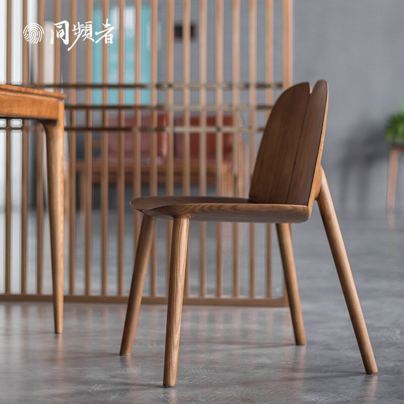 Wuli Nordic Household Solid Wood Chair Designer Restaurant Study Dining Chair Modern Minimalist Backrest Chair 2