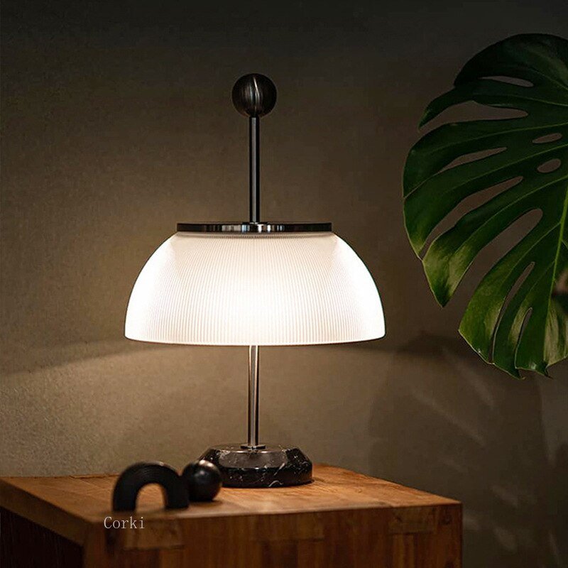 Italian Design Fashion Table Lamp Iron Art Decor Galss Desk Lights reading light Backgound Cafe Bedside Bedroom Room decor Lamp 5