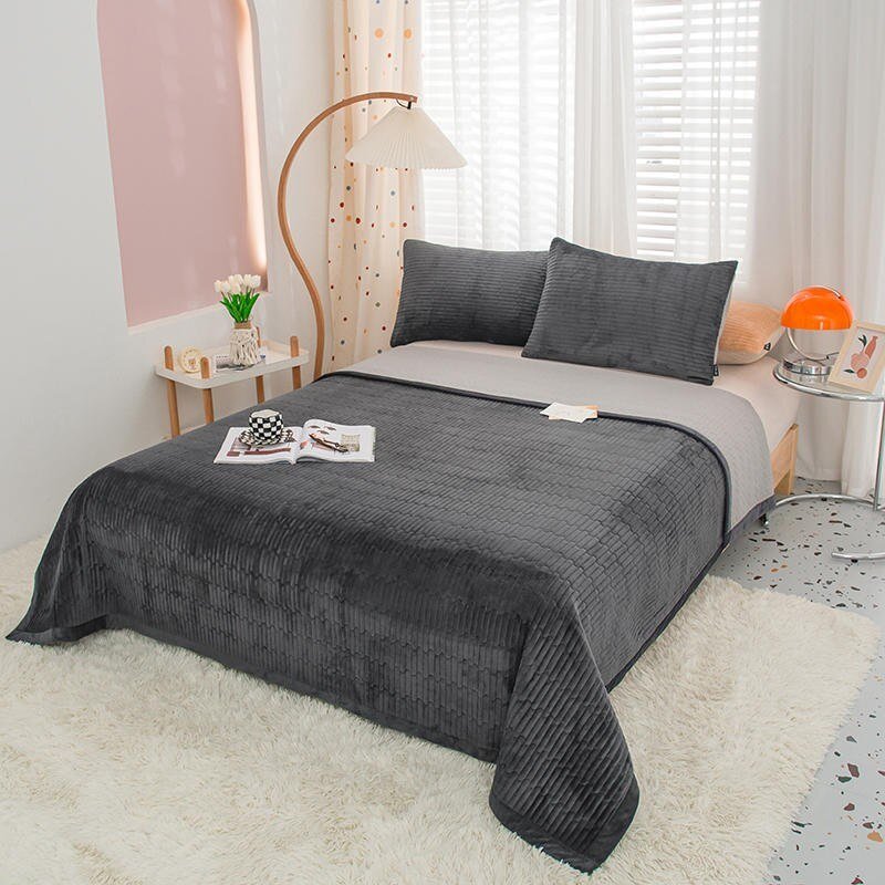 1/3Pcs Velvet Flannel Quilt Bedspread Pillow shams for Single Double Bed Reversible Deep Gray Coverlet Bed Cover set Pillowcases 2