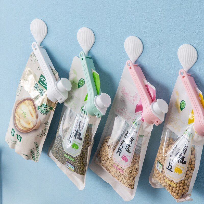 8pcs/lot Condiments Spice Bag Sealer Clips with Pour Spout Food Sealing Kitchen Storage Organizer Plastic Fresh-Keeping Clamp 4