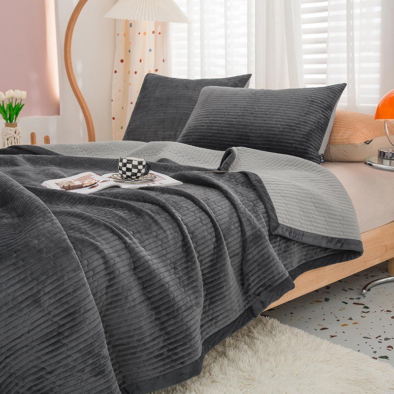 1/3Pcs Velvet Flannel Quilt Bedspread Pillow shams for Single Double Bed Reversible Deep Gray Coverlet Bed Cover set Pillowcases 5