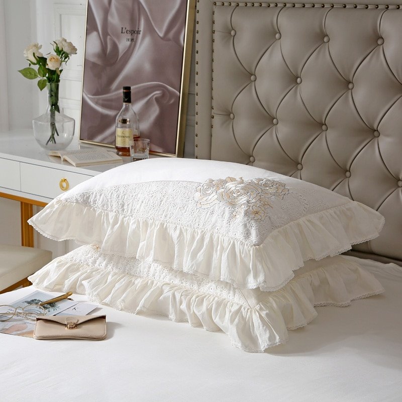 4Pcs OFF White Bedding Duvet Cover Heart Pattern Chic Wedding Lace Soft Bedding Set King Queen size Bed sheet set Pillow shams 6