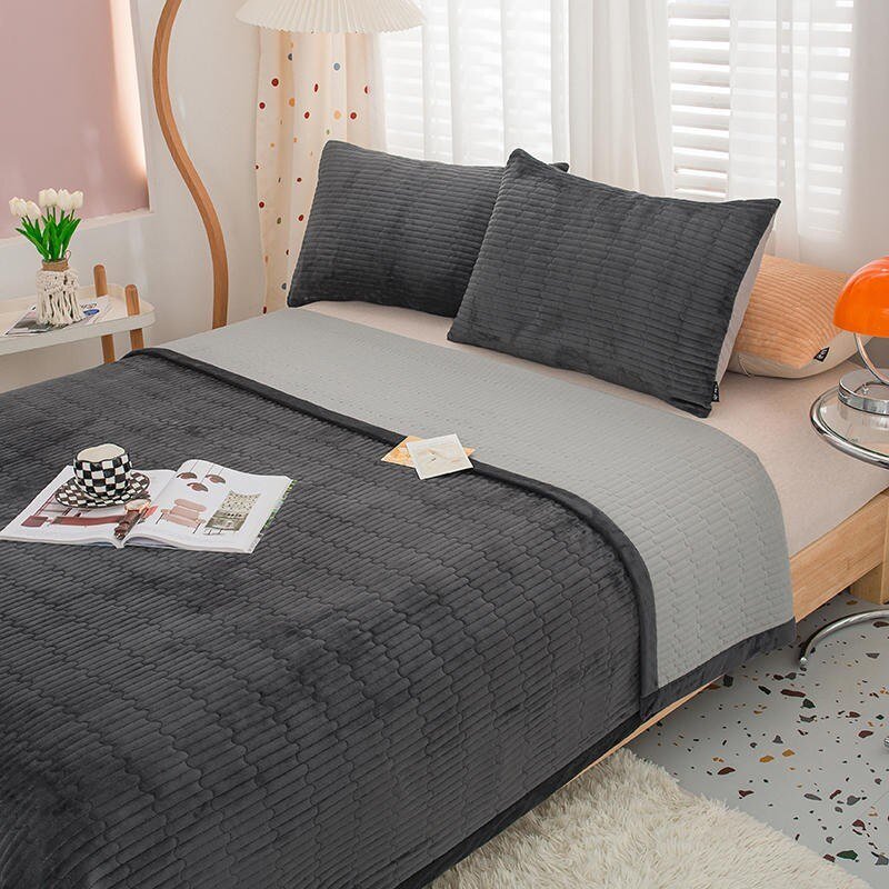 1/3Pcs Velvet Flannel Quilt Bedspread Pillow shams for Single Double Bed Reversible Deep Gray Coverlet Bed Cover set Pillowcases 4