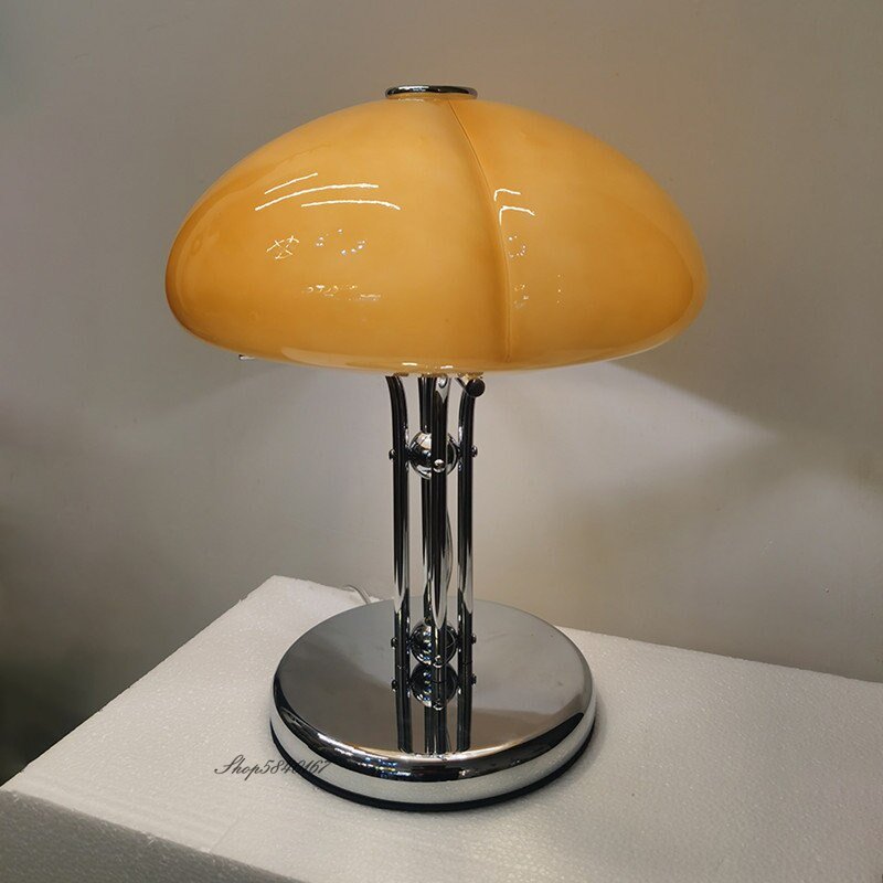 Ins Popular Table Lamp Designer Vintage Brown Glass Desk Lamp for Bedroom Beside Lamp Modern Living Room Light Reading Lamps 1