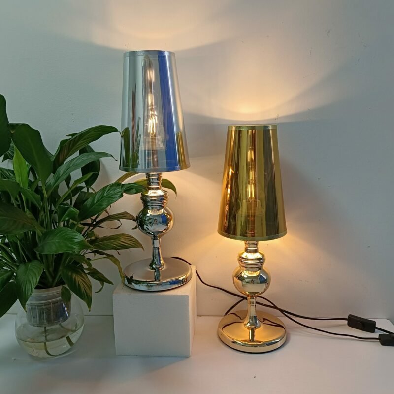 Fashion Spanish guard table lamp Modern living room bedroom study desk lamp Art Bedside Lamp Indoor Decor 3