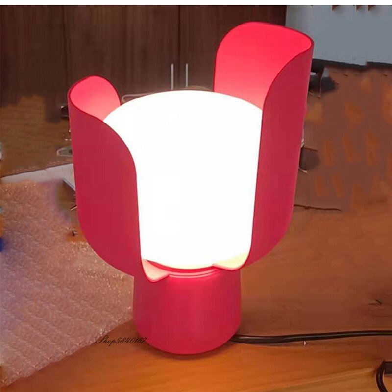 Italian Designer Petal Table Lamp Macaron Color Lamps for Bedroom Decor Personality Study Reading Lamp Led Lighting Beside Lamp 2