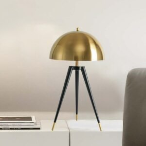 Gold creative triangle iron frame table lamp Retro bedside lamp Modern living room hotel bedroom decorative desk lamp 1