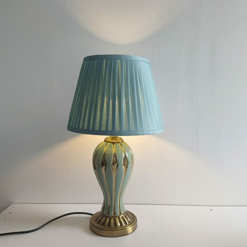 Pastoral Style Ceramic VaseTable Lamp For Bedroom Living Room European retro Study desk lamp Fabric Decor Light fixture 3