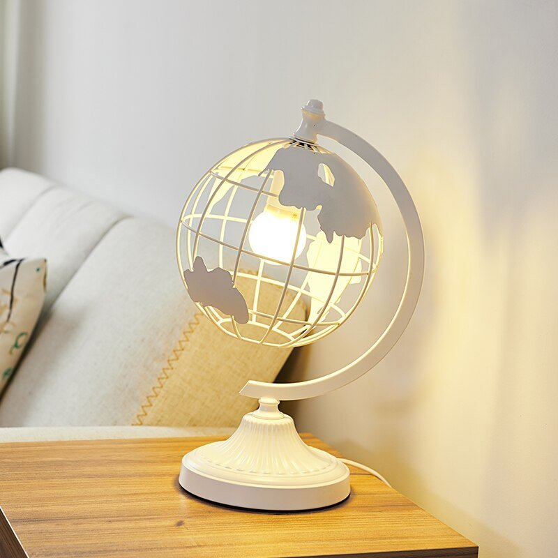 Nordic Simple Table Lamp Iron Globe Beside Lamp for Bedroom Lamps Modern Living Room Table Lights Home Decor Study Desk Lamp E27 3