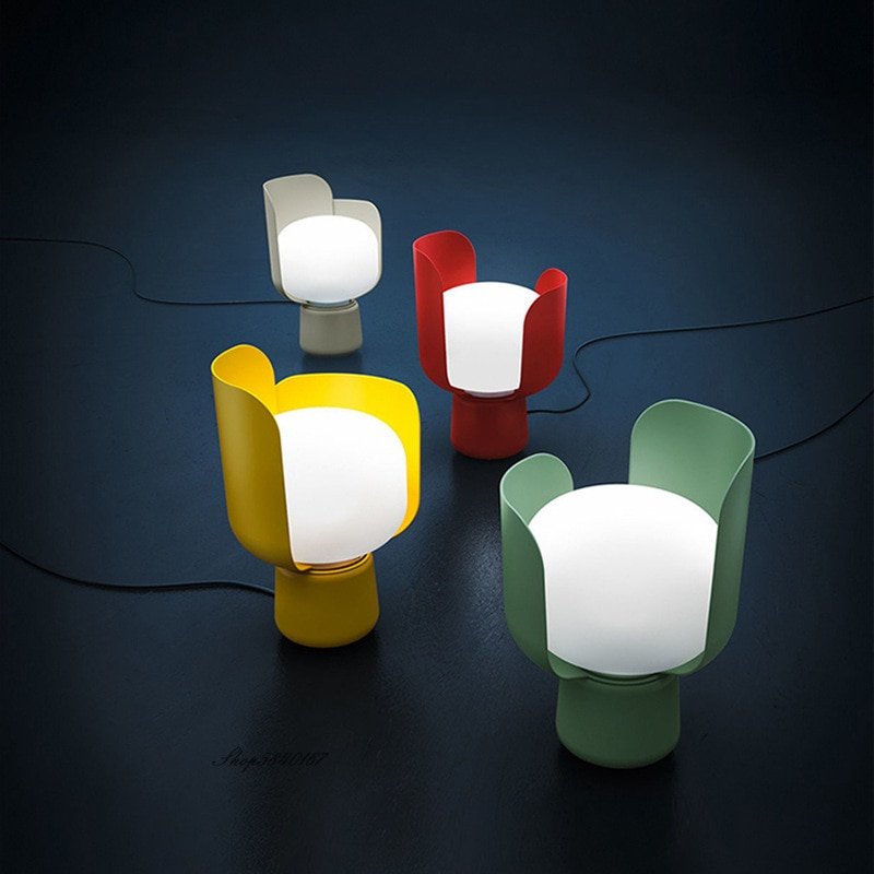 Italian Designer Petal Table Lamp Macaron Color Lamps for Bedroom Decor Personality Study Reading Lamp Led Lighting Beside Lamp 1