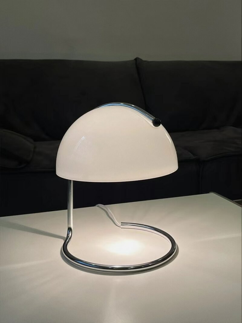 Nordic Retro Glass Table Lamp Bedroom Bedside Atmosphere Light Metal Net Red Homestay Decorative desk light 5