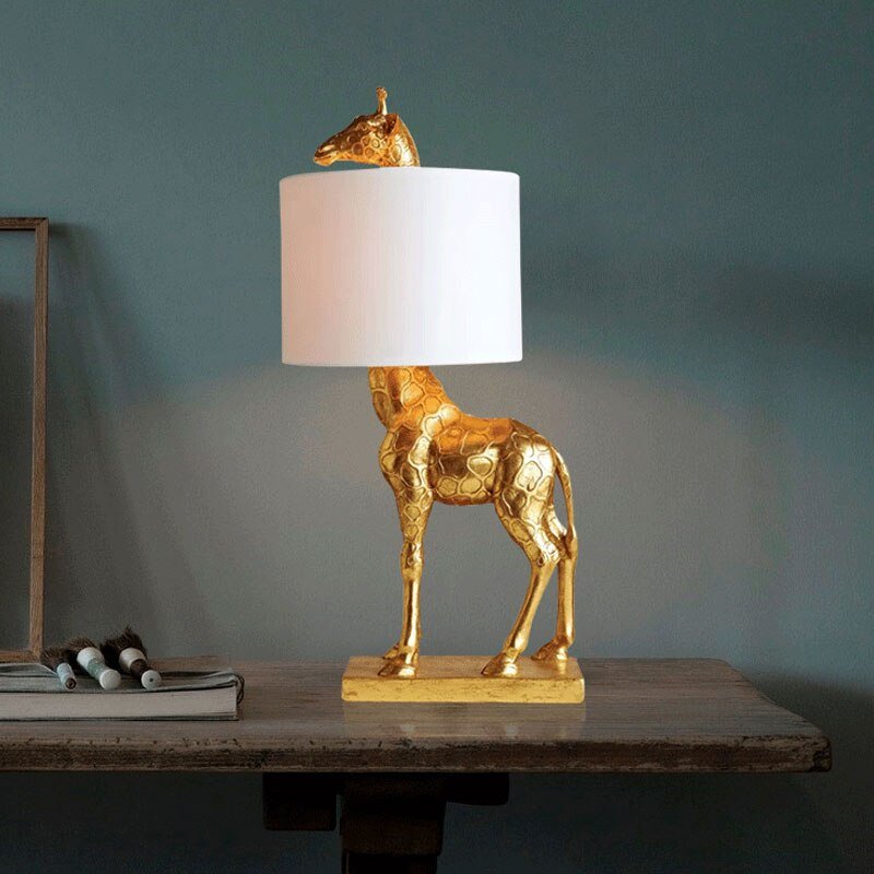 Resin Giraffe Creative Table Lamps for Chirldren's Bedroom Study Light Modern Fabric Animal LED Night Stand Lighting Appliance 2