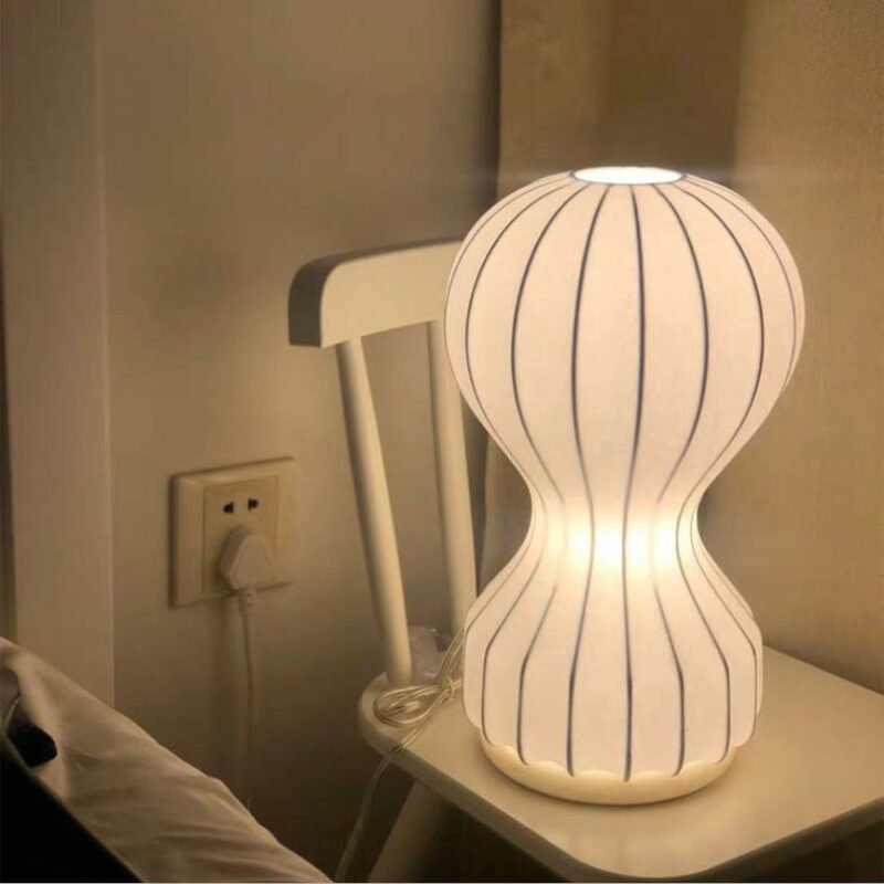 New LED Bedroom table lamp modern minimalist white silk table lamp Nordic pastoral creative decoration study table lamp 2