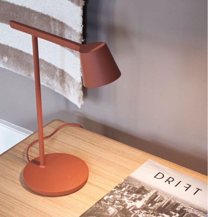 Nordic designer minimalist study reading desk lamp bedroom bedside  table lamp 3