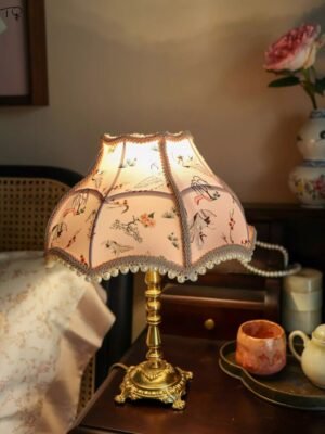 Chinese Classical Vintage Retro Bedroom Bedside Table Lamp LED E14 Luxury Gold Lustre Desk Lights Coffee Table Study Salon Loft 1