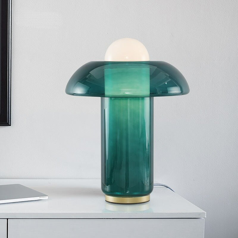 Postmodern Minimalist Table Light Creative Emerald Living Room Bedroom Study Table Bedside Boutique Ins Retro Table Lamp Fixture 4