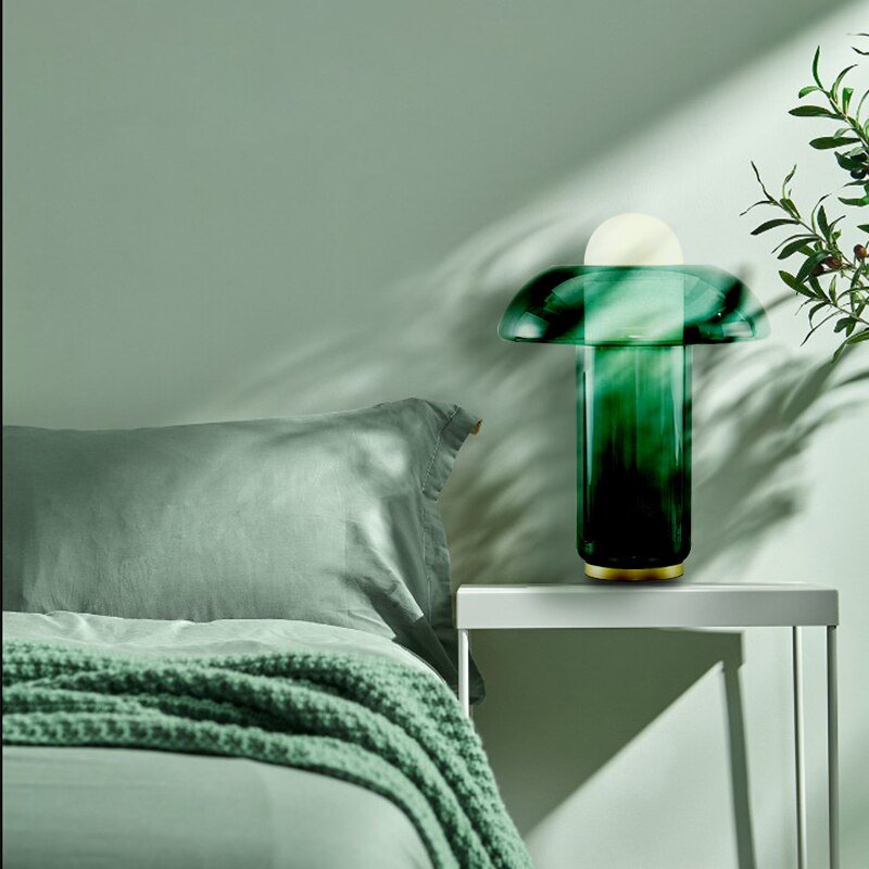 Postmodern Minimalist Table Light Creative Emerald Living Room Bedroom Study Table Bedside Boutique Ins Retro Table Lamp Fixture 3